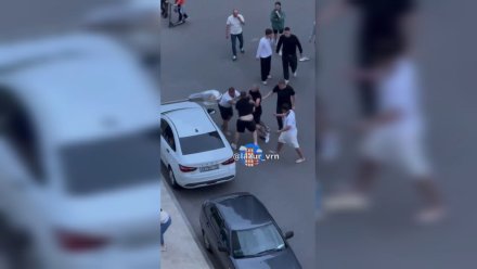 18-летний парень попал в больницу после массовой драки в воронежском ЖК «Лазурный»
