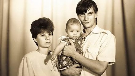Воронежский губернатор показал фото из семейного архива