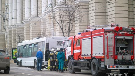 В центре Воронежа загорелся 90-й автобус