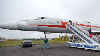 Витают в облаках. В Воронежской области школьников начали учить управлять самолётом