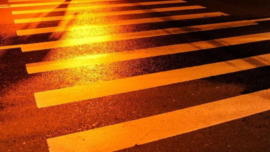 Проехавшая на красный свет маршрутка сбила 17-летнюю девушку в Воронеже