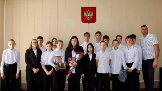 В Лискинском районе 31-летнего бойца СВО посмертно наградили Орденом Мужества