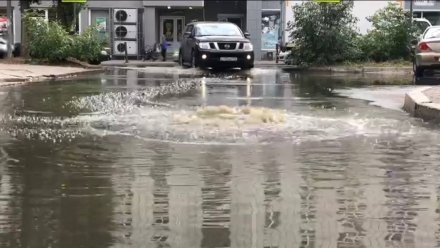 В Воронеже студентов попросили экономить воду в общежитиях из-за фекальных рек в Северном