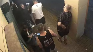 Мужчина погиб после поножовщины у бара в Россоши