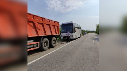 Автобус с 32 пассажирами застрял на трассе в Воронежской области
