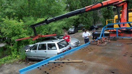 Мэрия Воронежа показала, какие машины эвакуируют на стоянку как автохлам