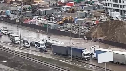 В часть домов вернули воду после прорыва на Антонова-Овсеенко в Воронеже