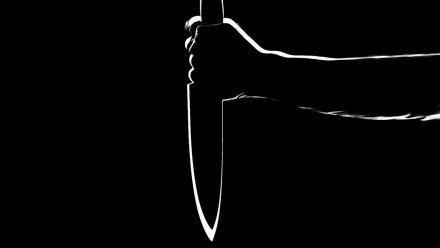 В Воронежской области парень ударил ножом экс-бойфренда своей девушки