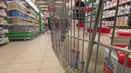 В двух крупных магазинах в Воронеже нашли просрочку