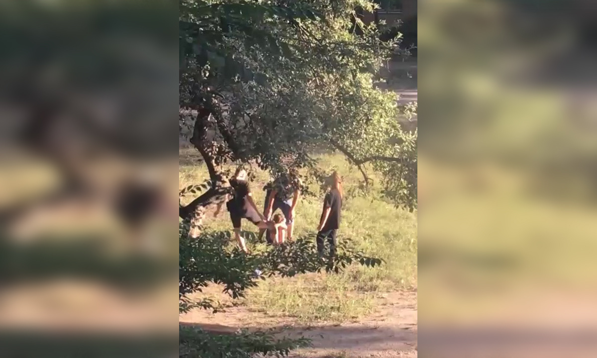 В Воронеже подростки на улице издевались над ребёнком: появилось видео –  Новости Воронежа и Воронежской области – Вести Воронеж