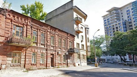В Воронеже погиб сорвавшийся с крыши рабочий