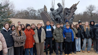 Нововоронежские школьники посетили героические места региона