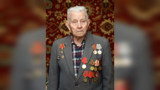 Мэр Воронежа поздравил участника Великой Отечественной войны с 98-летием