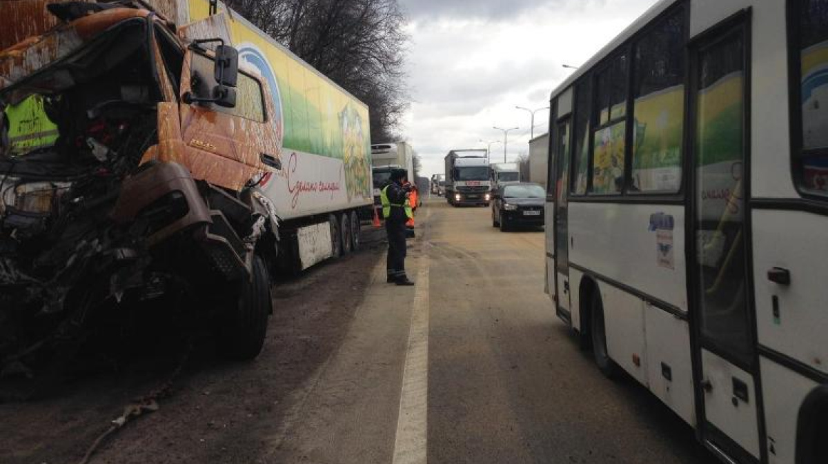 Воронежская область м4 сегодня. ДТП на м 4 Дон в Воронежской области. Авария на трассе м4 Дон сейчас в Воронежской области.