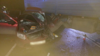 Пятилетняя девочка пострадала в аварии с КамАЗом под Воронежем