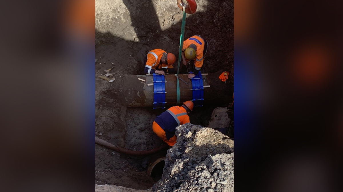 Воронеж северный когда дадут воду. Советские трубы водопровода. Магистральный газопровод Воронеж. Водоканал Воронеж. Водоканал фото.