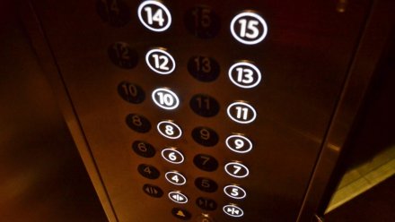 Власти опубликовали список воронежских многоэтажек, где до конца 2023 года заменят лифты