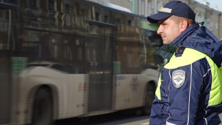 Автоинспекторы вышли на проверку воронежских маршруток