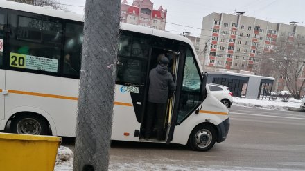 Воронежцы массово пожаловались на забитые до отказа маршрутки