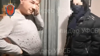 Появилось видео обысков по делу о тайном бомбоубежище у воронежского депутата 