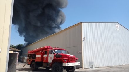 Воронежская компания прокомментировала мощный пожар на складе