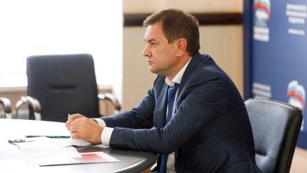 Владимир Нетёсов помог избирателям с решением вопросов ЖКХ и благоустройства