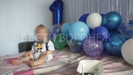 В Воронеже благотворительный фонд начал помогать избитому матерью малышу