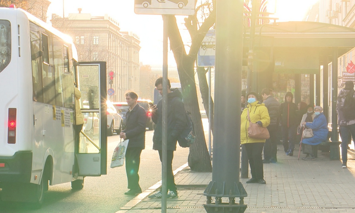 В Воронеже запустят маршрутки до кладбищ в Вербное воскресенье и на Пасху –  Новости Воронежа и Воронежской области – Вести Воронеж