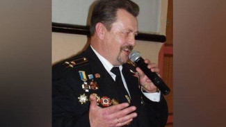 Ветеран МЧС из Севастополя посвятил музыку работникам пожарной охраны 