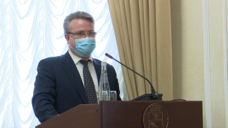 Мэр Воронежа заработал за год на 700 тысяч меньше губернатора