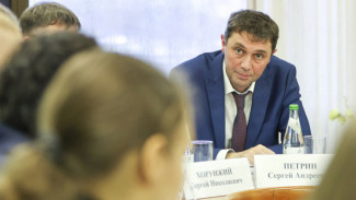 Сергей Петрин посетил воронежский филиал академии народного хозяйства и госслужбы