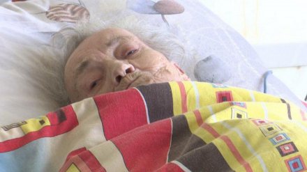 «С ног на голову». Сын умершей после ампутации ног воронежской старушки раскритиковал экспертов