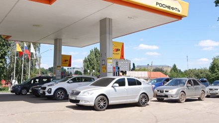 Ситуацию с топливом в Воронежской области планируют улучшить при помощи импорта
