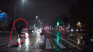 Мужчину сбили на пешеходном переходе на Левом берегу в Воронеже 