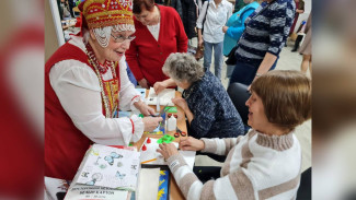 «Единая Россия» оказывает поддержку в создании центров «серебряного» волонтёрства в области