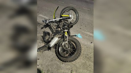 Байкер и его 30-летняя пассажирка погибли в ДТП с «Газелью» в воронежском селе