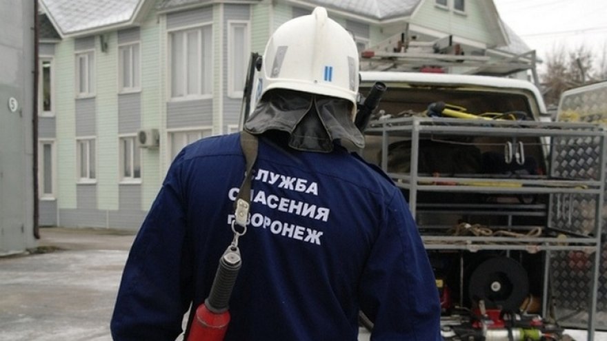 В Воронеже мужчина провалился в шахту лифта недостроенного дома