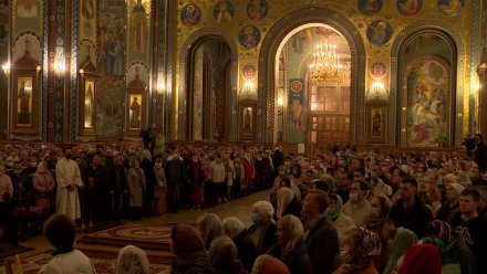 В Воронеже митрополит провёл молебен об алкоголиках и наркоманах