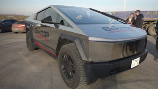 В Воронеже заметили футуристический американский внедорожник Cybertruck 