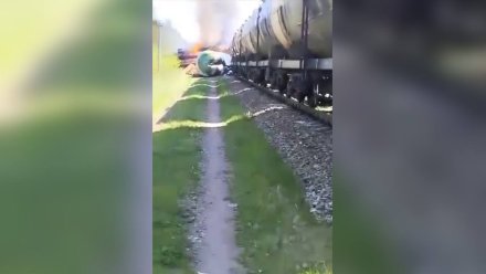 Грузовой поезд сошёл с рельсов после подрыва путей в Брянской области