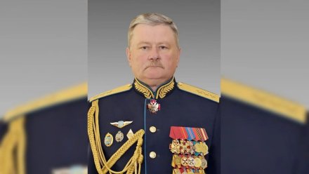 Мэр Воронежа поздравил с юбилеем генерала-полковника Геннадия Зиброва