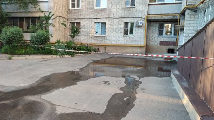 Воронежский двор на 5 дней ушёл под воду из-за коммунальной аварии