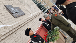 В Воронеже открыли мемориальную доску погибшему в бою под Харьковом лейтенанту