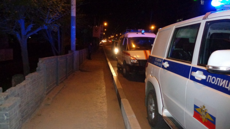 Трое воронежцев отговорили парня от смертельного прыжка под поезд