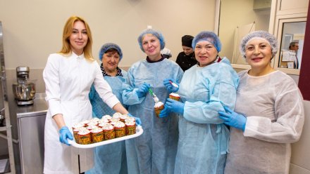 «Единая Россия» передаст куличи к Пасхе в зону СВО