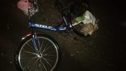 В воронежском селе 52-летний велосипедист врезался в Ford и попал в больницу