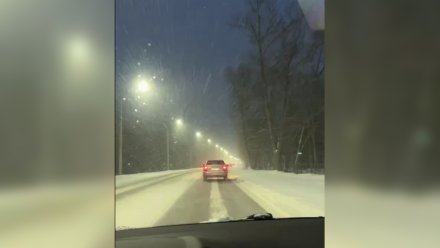 Воронежцы застряли в пробках из-за снегопада