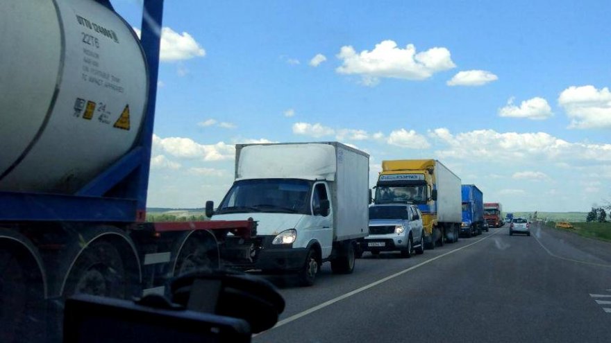 На трассе М-4 «Дон» в Воронежской области образовалась пробка в 12 км