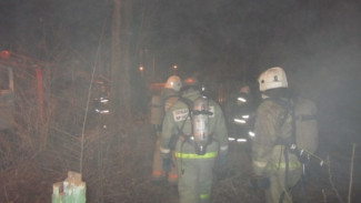 В Воронеже во время пожара в подвале многоквартирного дома пострадал мужчина
