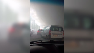 В Воронеже дороги заволокло дымом после пожара на «ЭНИКмаше-В»